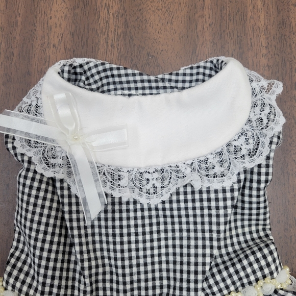 🐩🐩HANDMADE🐩🐩 Beautiful Gingham Dog Dress with Lace, Ribbon Pearls & Bows S - Picture 3 of 9